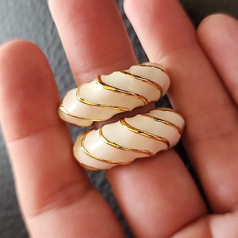 Vtg Kenneth Jay Lane Clip On Earrings - image 2